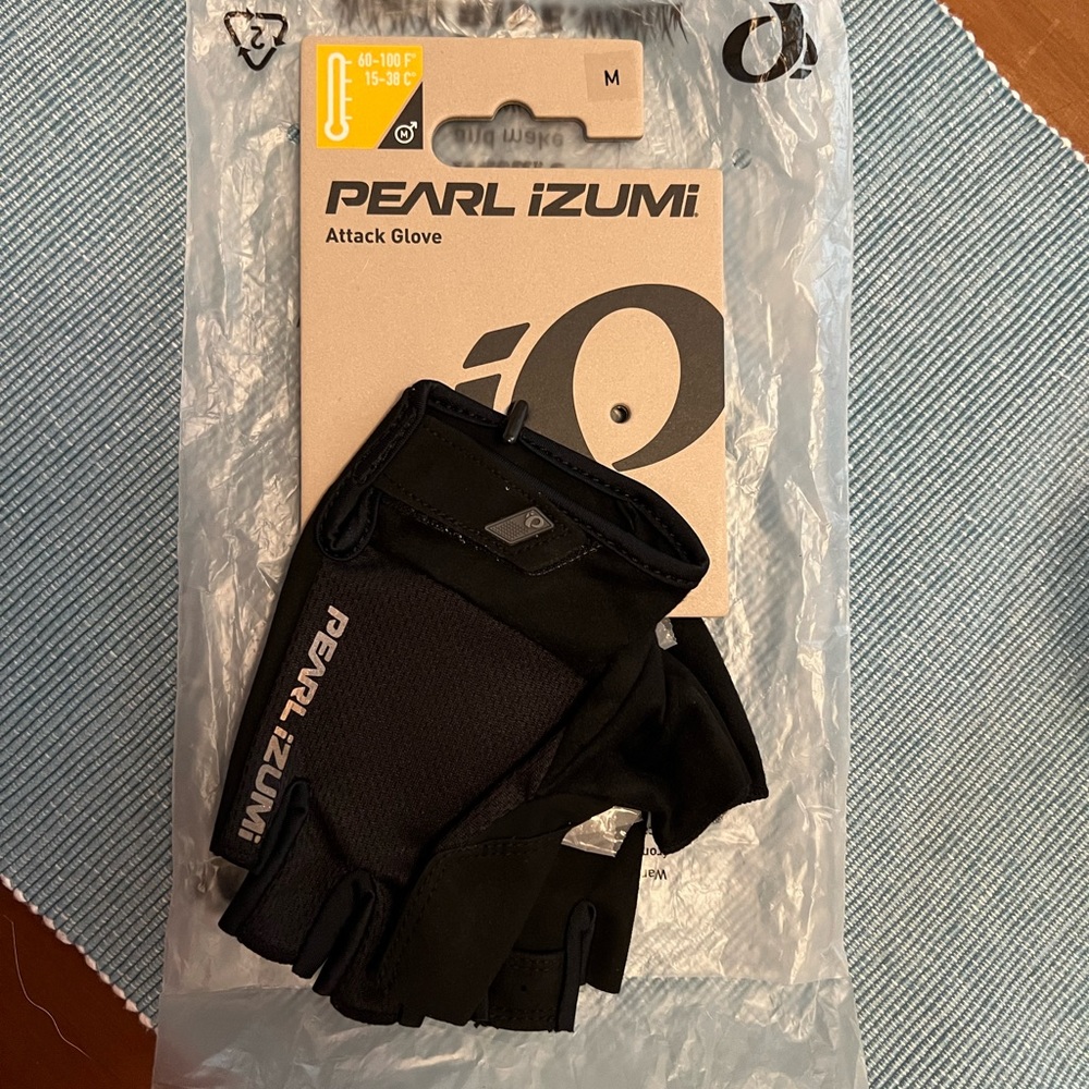 NWT PEARL iZUMi Attack Bike Gloves